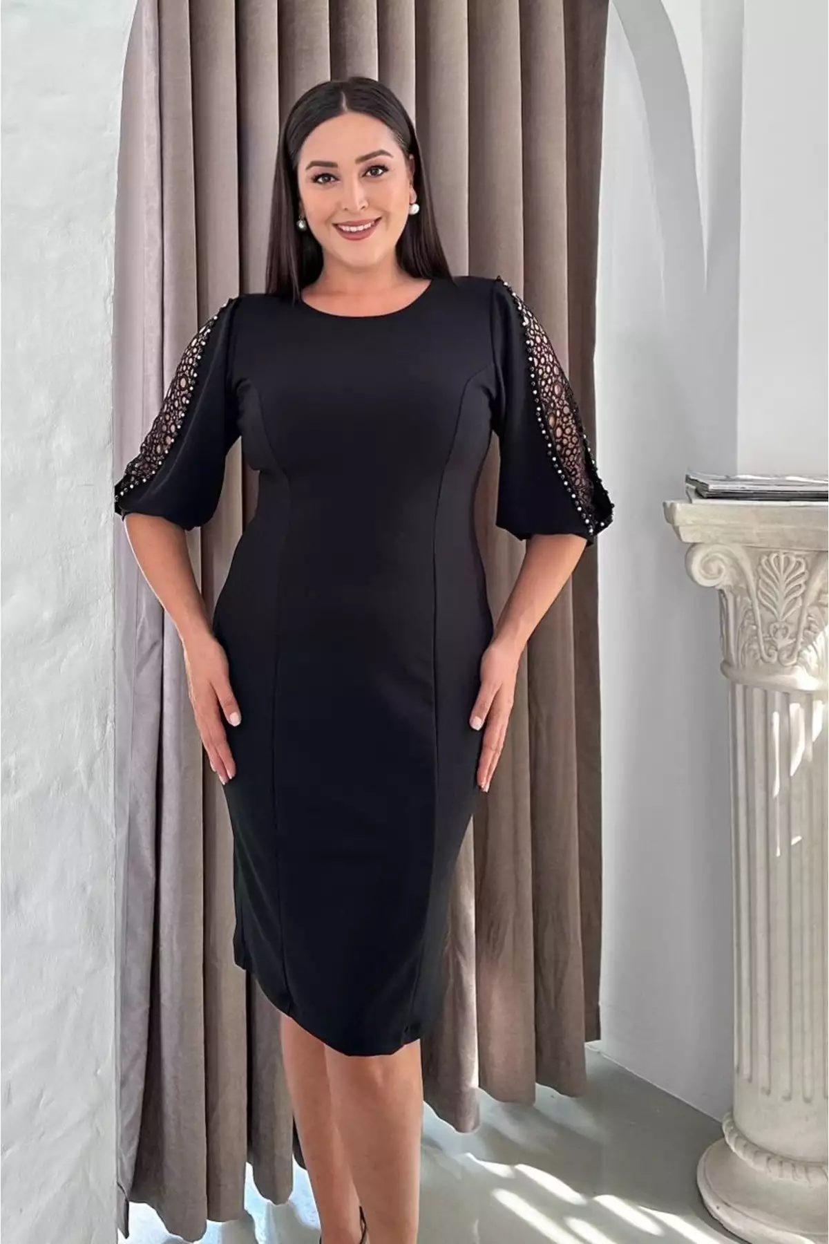 لباس مجلسی میدی با یقه گرد و آستینهای مروارید دوزی شده برای بانوان سایز بزرگ 24073 برند Butik Nilyam - 822784916