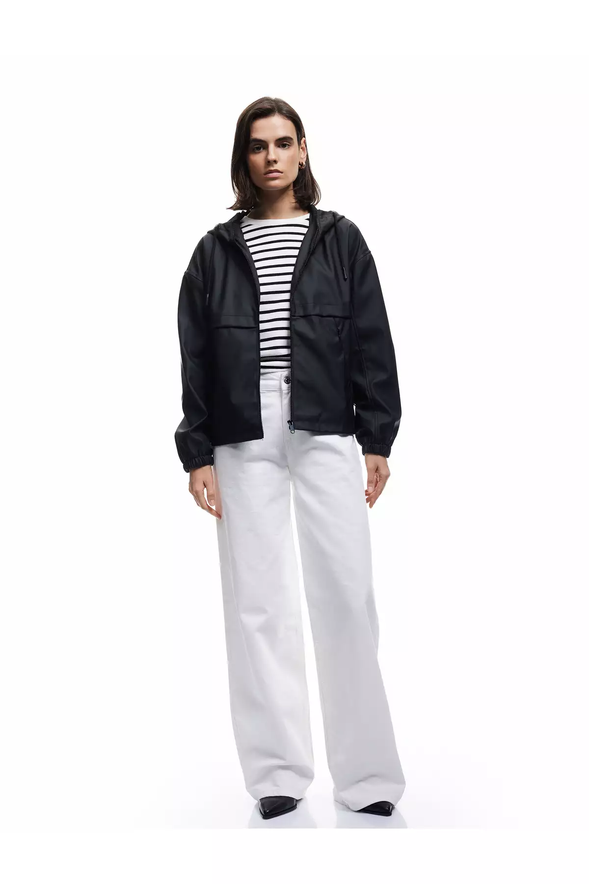 بارانی چرم مصنوعی با کلاه و آستینهای بلند و زیپ دار برند Koton - 991023785