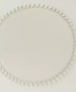 رولیف گرد بافت دار حاشیهدار خوش رنگ کِرم رنگ با زیره ضد لغزش فرش راهرو برند Merinos - 980919567