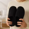 دمپایی خانگی مردانه و مخملی با زیره بیصدا و جنسی پشمی برند Moda Frato - 979964971