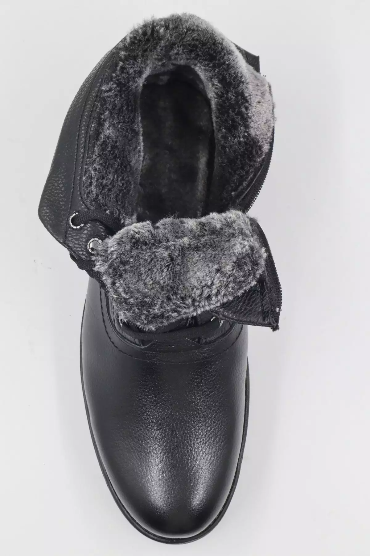 بوت روزمره مردانه از جنس چرم طبیعی، مقاوم در برابر سرما، با زیره ضد لغزش و دارای بند، به رنگ مشکی. برند nazenintasarımlar - 147085938