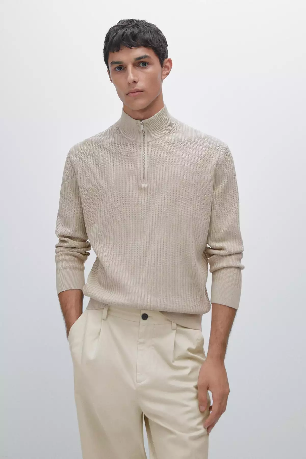 ژاکت با یقه دیپ طراحی شده از جنس بافتنی برند Massimo Dutti - 978135279