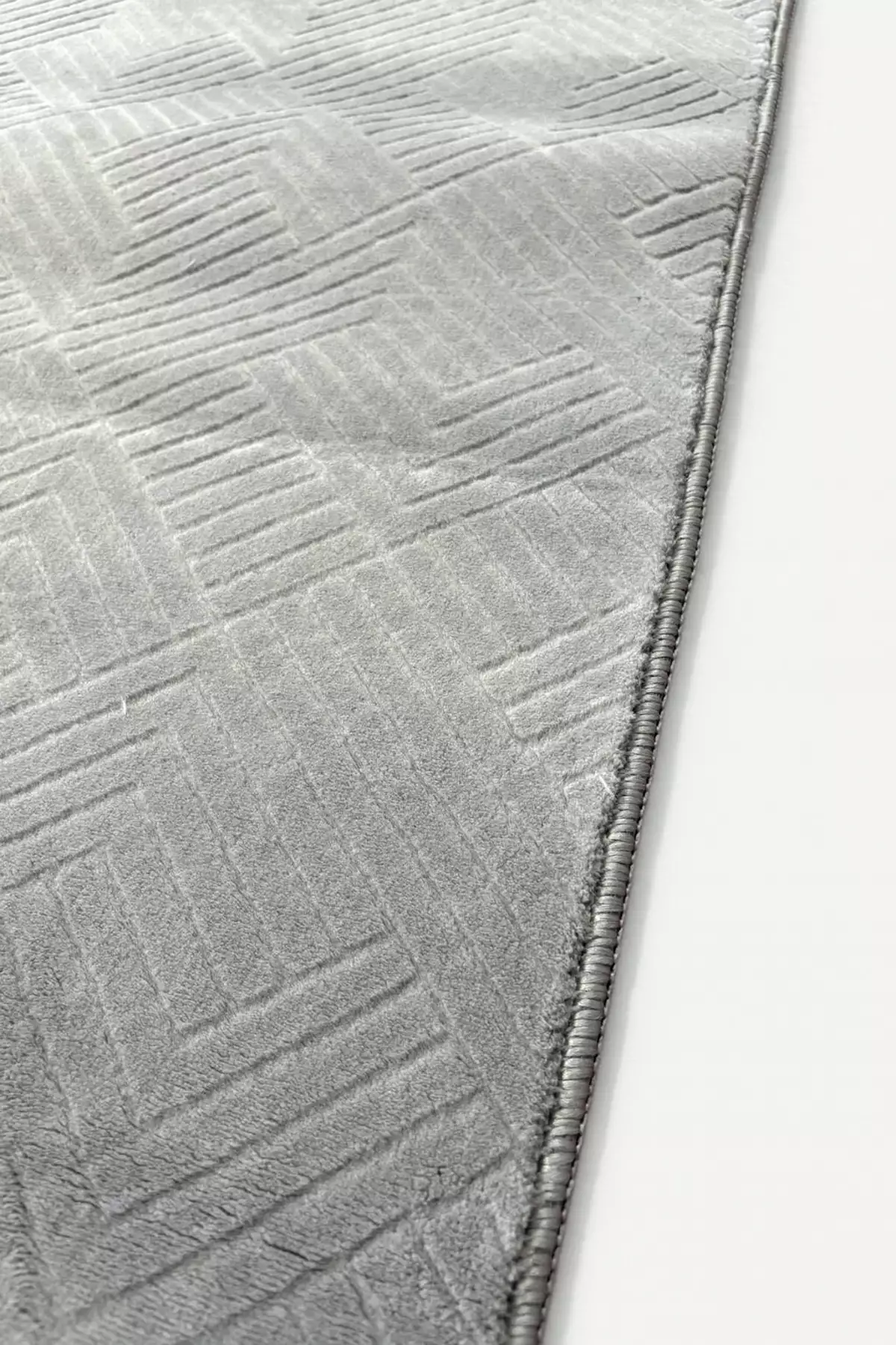 فرش راهروی کلاسیک رولیف آدِن با حاشیه و زیره غیرلغزنده رنگ خاکستری برند Merinos - 983160093