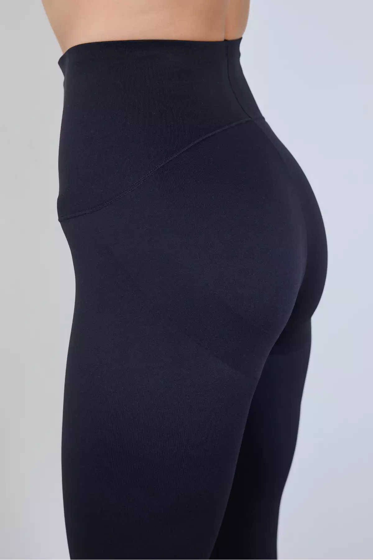 تای مشکی فوقالعاده با کمربند بالا و طراحی مرواریدی (پوشی) برند Penti - 6114396