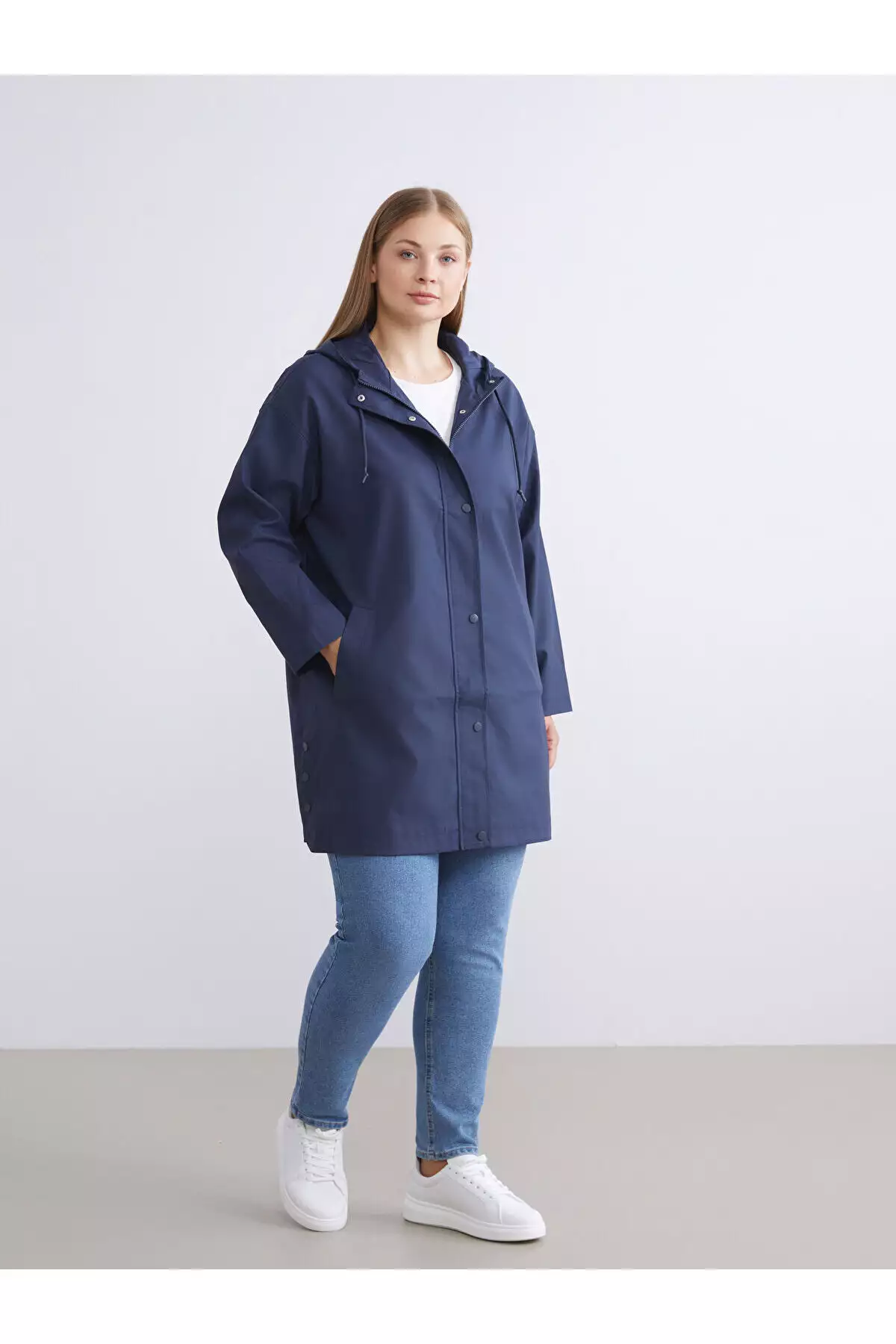 بارانگیر ساده کلاهدار زنانه اوزمارکا فصل جدید برند LC Waikiki - 1005411765