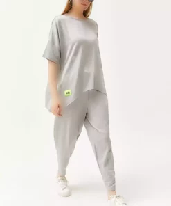 بلوز زنانه خاکستری نامتقارن با پارچه نرم و ست کریستالی تحت شماره TKM-19000269 برند Olalook - 812771295