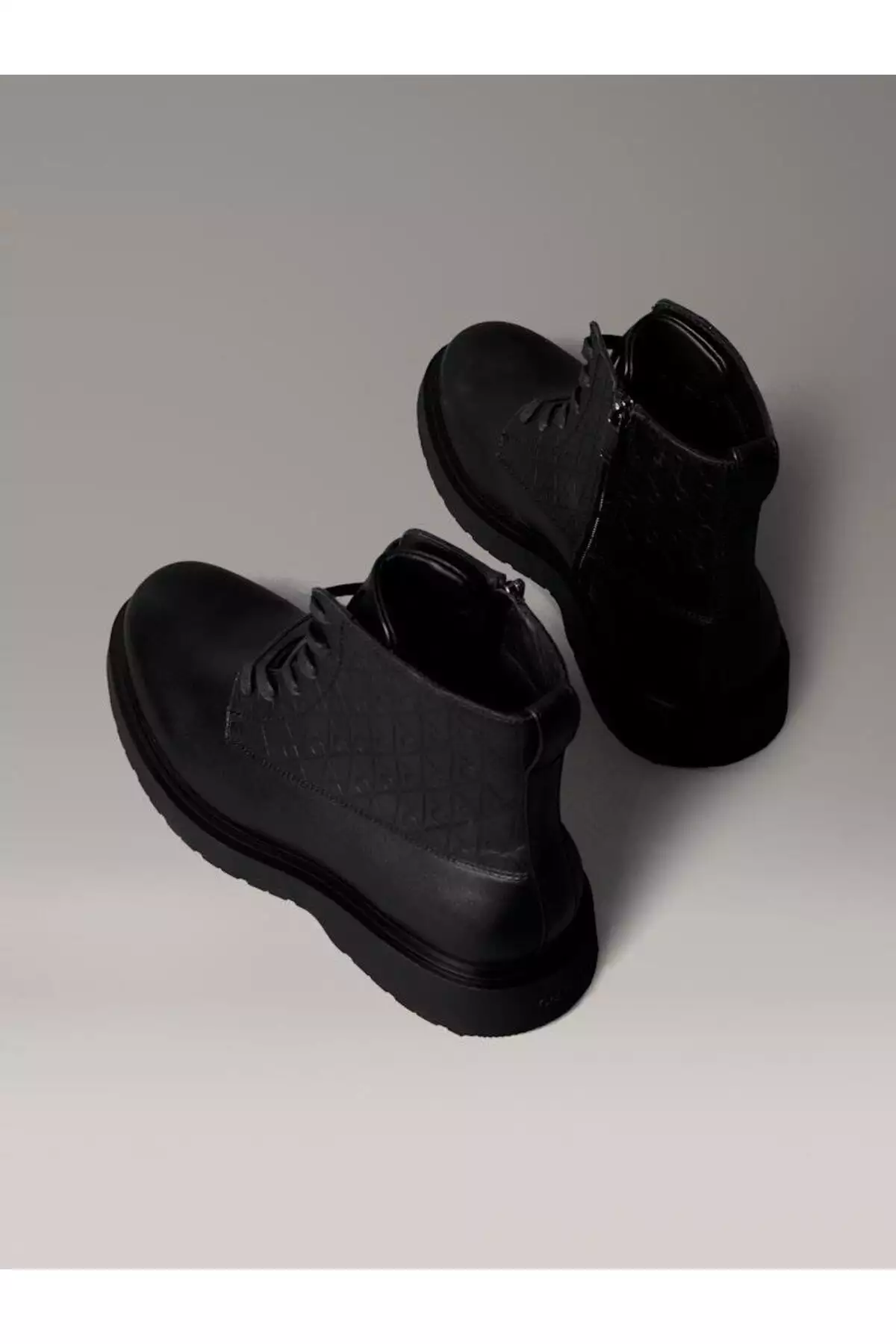 چکمه نظامی با بند و زیپ AOP برند Calvin Klein - 1019191338