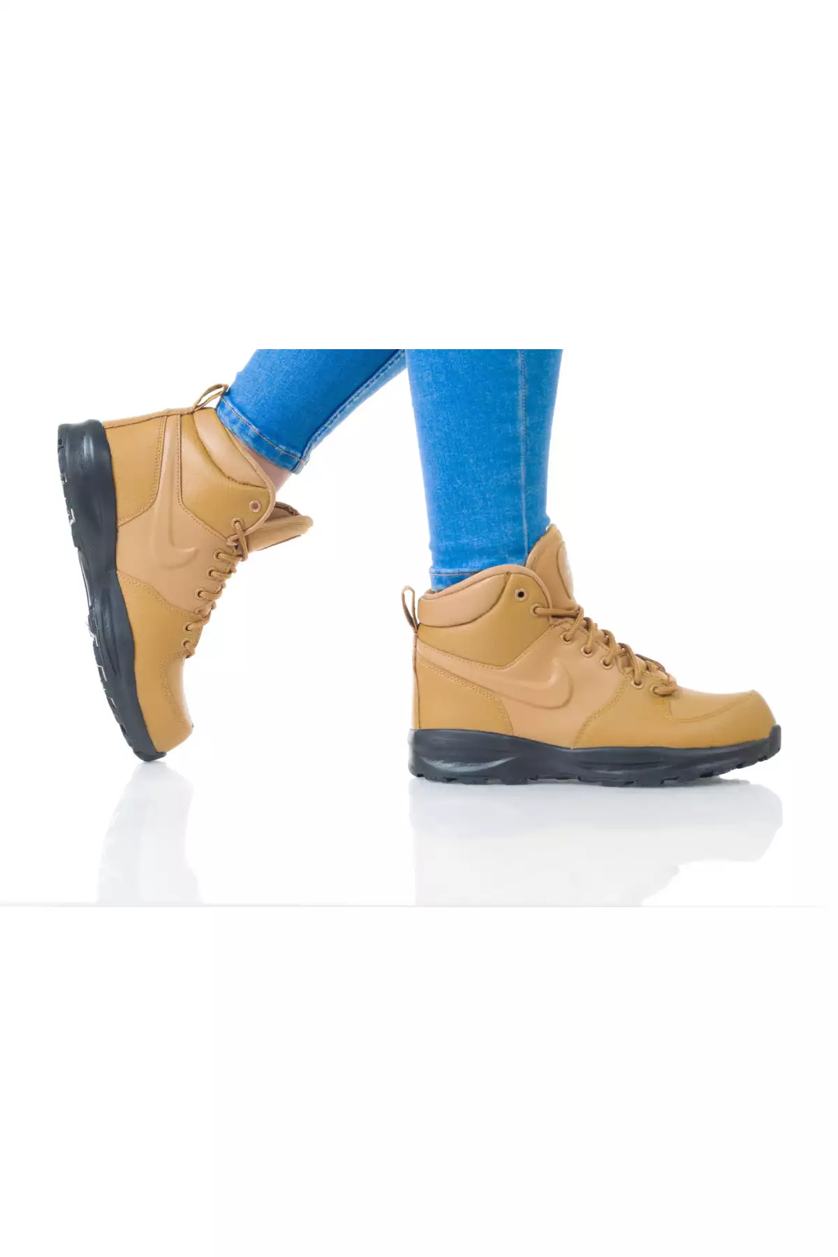 بوت کودکانه زرد رنگ مانوآ Ltr (gs) مناسب برای فضای باز برند Nike - 817349156