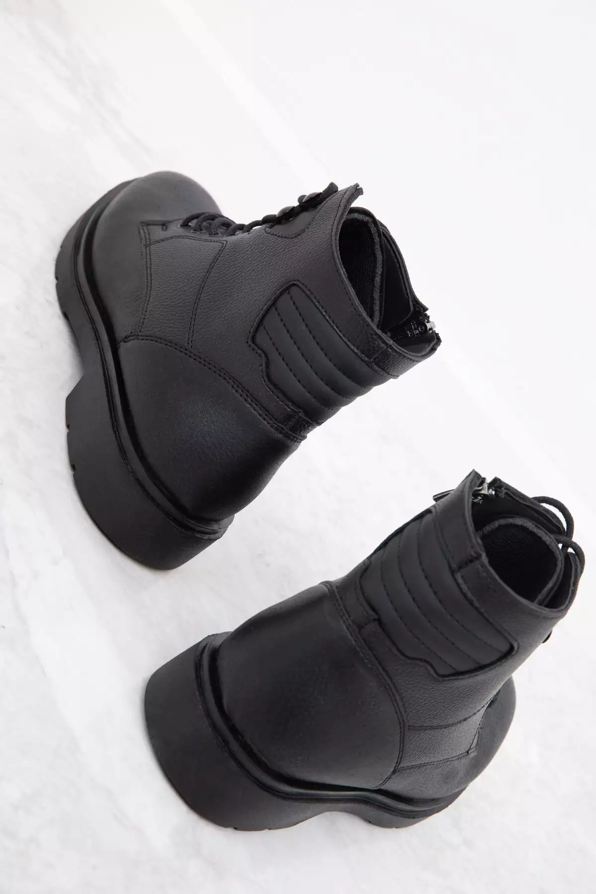 کفش بوت و بوتی مردانه مشکی ۲۰۱۵۰ برند SOHO - 883821779