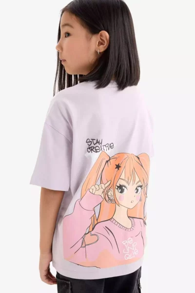 تی‌شرت کوتاه آستین با یقه گرد و طرح چاپی در پشت برای دختران، مدل بزرگ و گشاد برند Defacto - 926700775