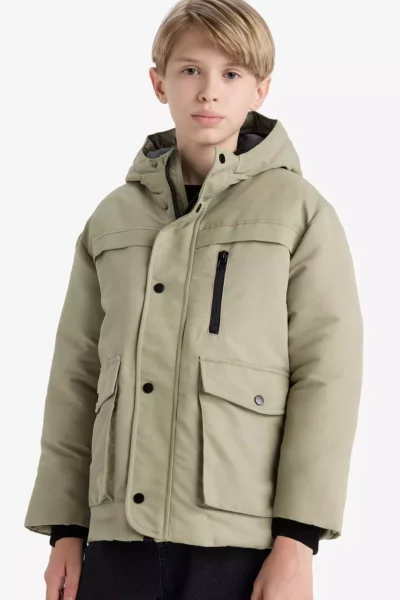 کاپشن ضد آب با کلاه و زیپ برای پسران بچه E9048A825WN برند Defacto - 991694111