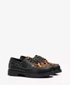 کفش قایق طرح پلنگی برند Bershka - 951881648