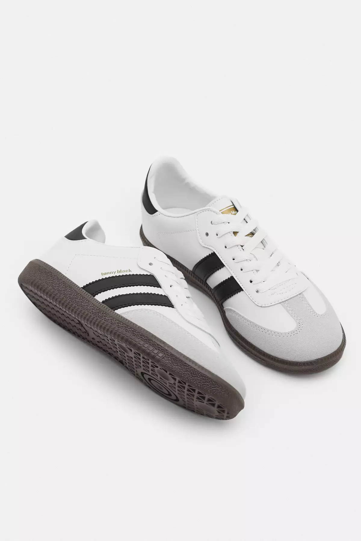 کتانی ورزشی مشکی و سفید با زیره ترمو و خطوط کناری برای استفاده عمومی برند Tonny Black - 879885114