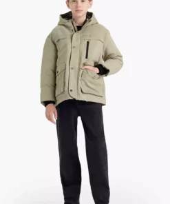 کاپشن ضد آب با کلاه و زیپ برای پسران بچه E9048A825WN برند Defacto - 991694111