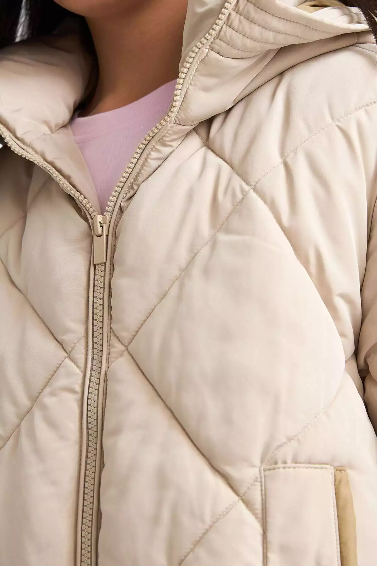 کاپشن دخترانه ضد آب با کلاه و زیپ E9811A825AU برند Defacto - 990798311