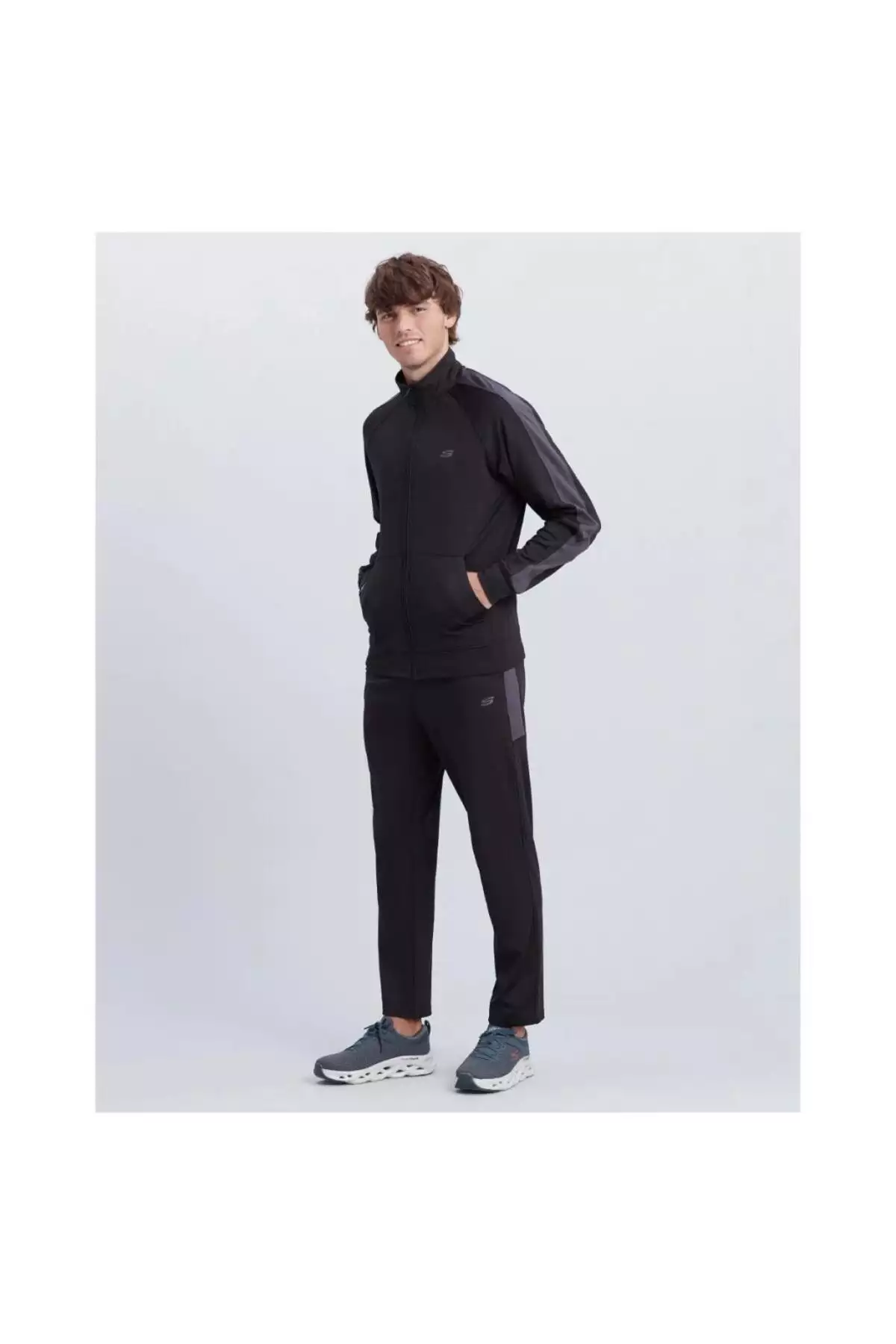 کت کوچک میکرو مدل S212165 رنگ سیاه برند Skechers - 899711510