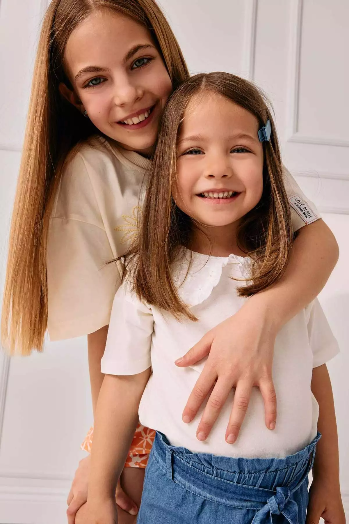 تیشرت کوتاهمورب یقه دکمهای دخترانه با دکمههای تزیینی C3982A524SM برند Defacto - 822806984