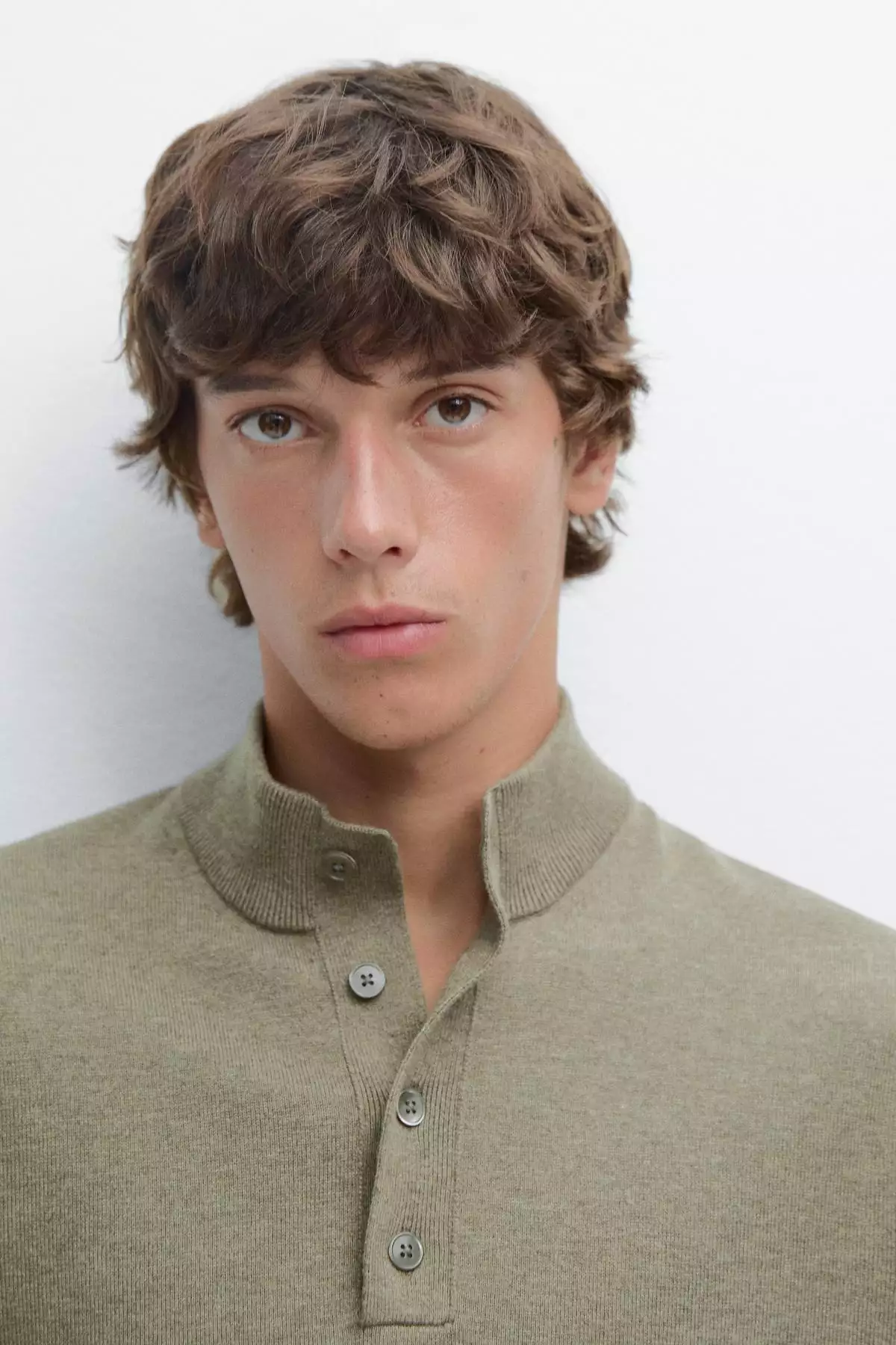 کلاه قلاب بافی یقه دیپ برند Massimo Dutti - 977920630
