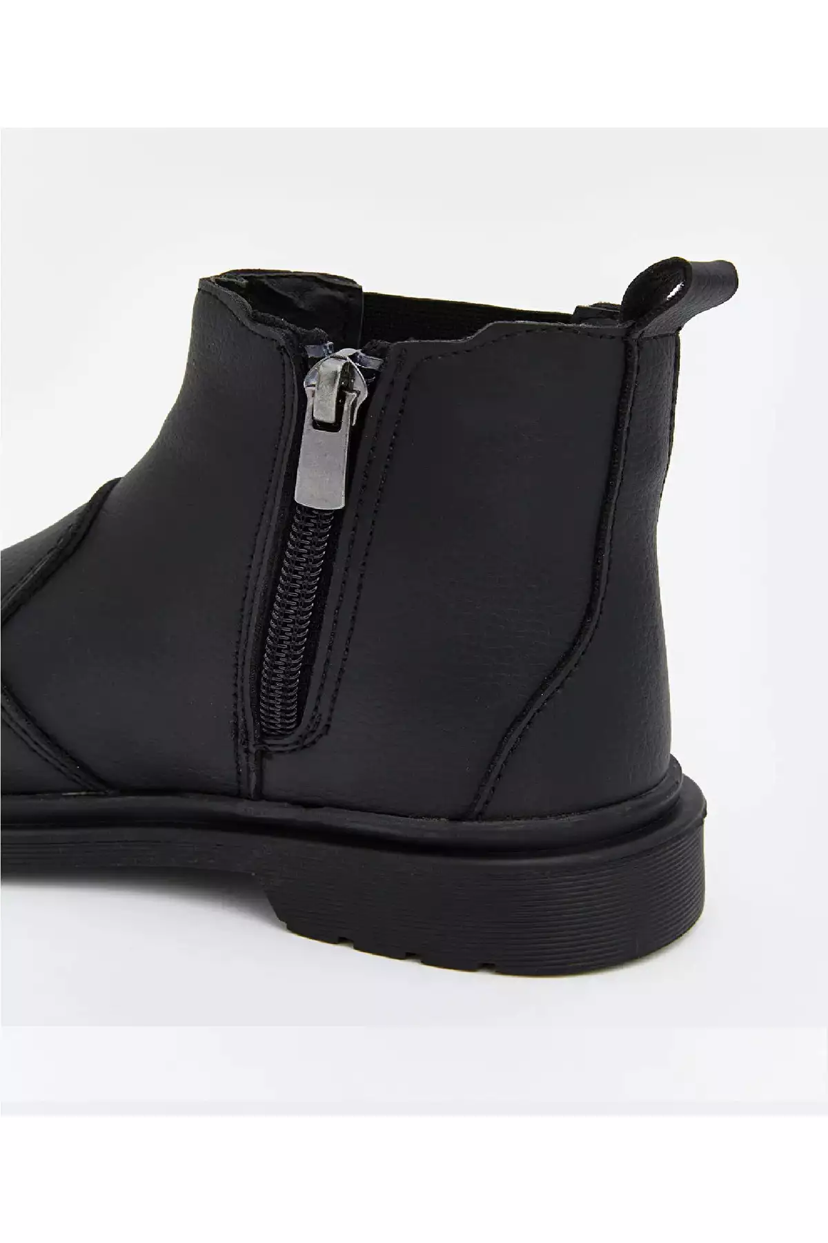 چکمه بچهگانه مردانه با ظاهر چرم سیاه برند LC Waikiki - 994112720