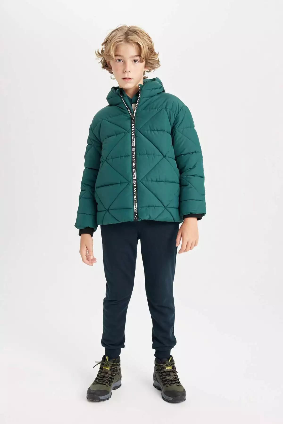 کاپشن پسرانه با کلاهدار و زیپدار ضد آب مدل C7385A824WN برند Defacto - 871165533