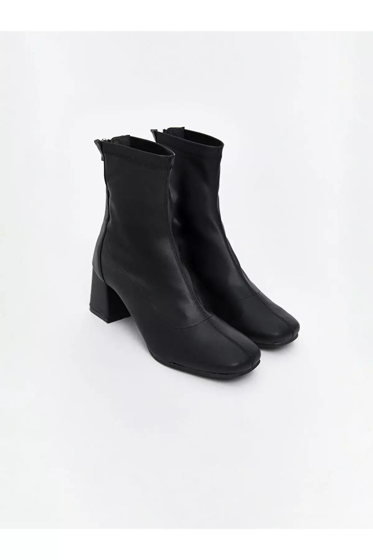 از فروشگاه UZG استایل خود را بسازید | بوت زنانه با ظاهر چرمی برند LC Waikiki - 1032335032