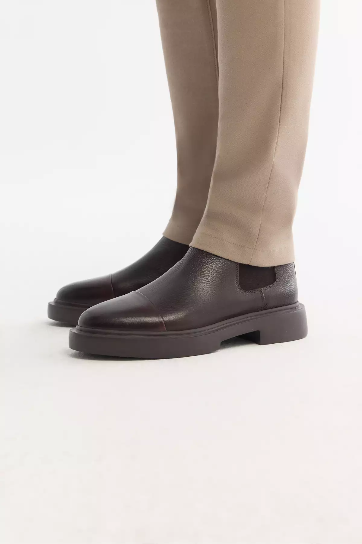 بوت چرم قهوهای مردانه با زیره منعطف کد A42Y8016 برند Avva - 879890064