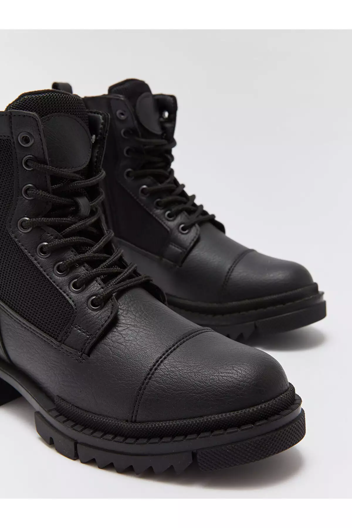 بوت مردانه با ظاهر چرم و بند و زیپ LCWK برند LC Waikiki - 877603029