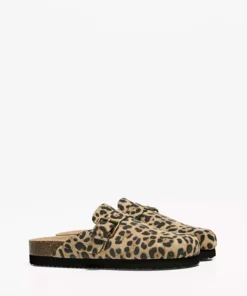 دمپایی طرح دار برند Bershka - 951787863
