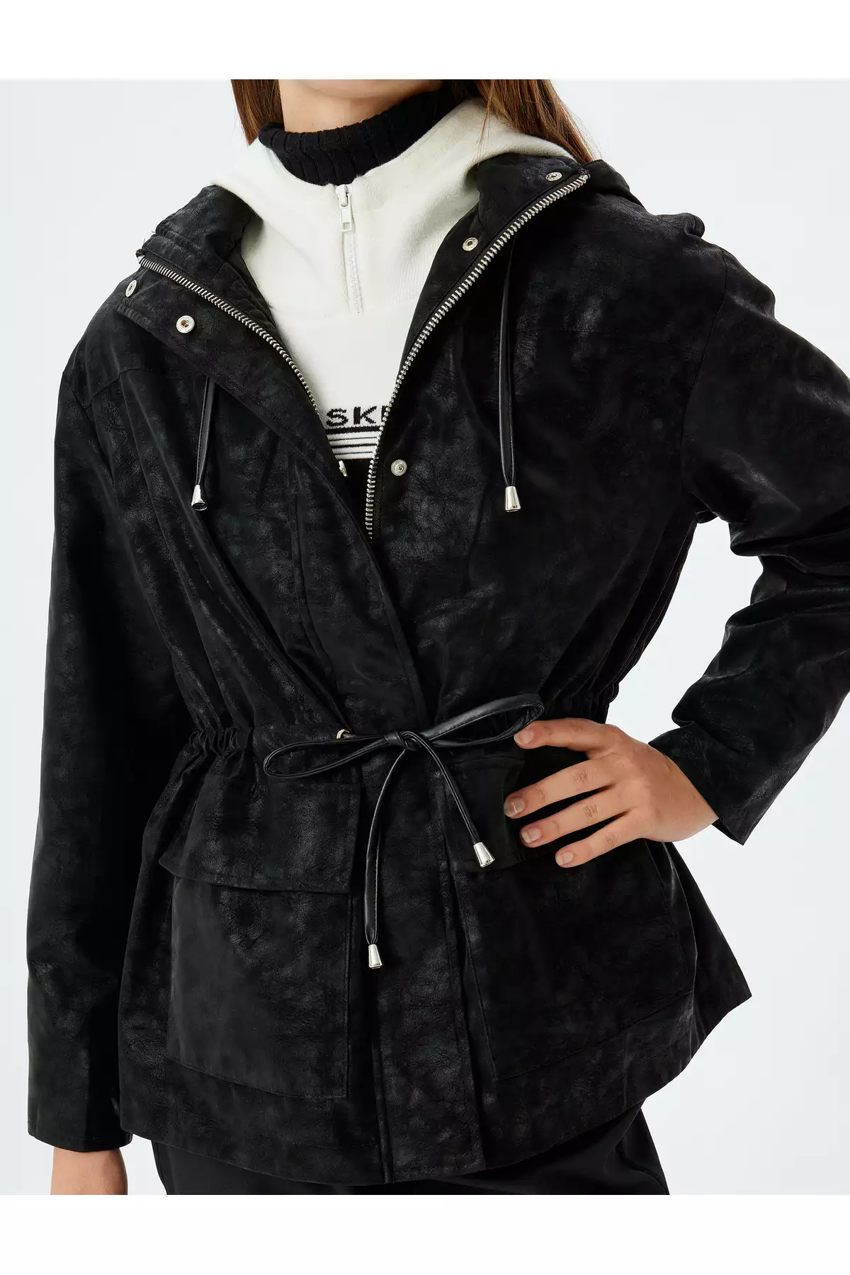 بارانی اورسایز چرم سونی با کلاه، کمربند دار، زیپ دار و جیبدار برند Koton - 923706532