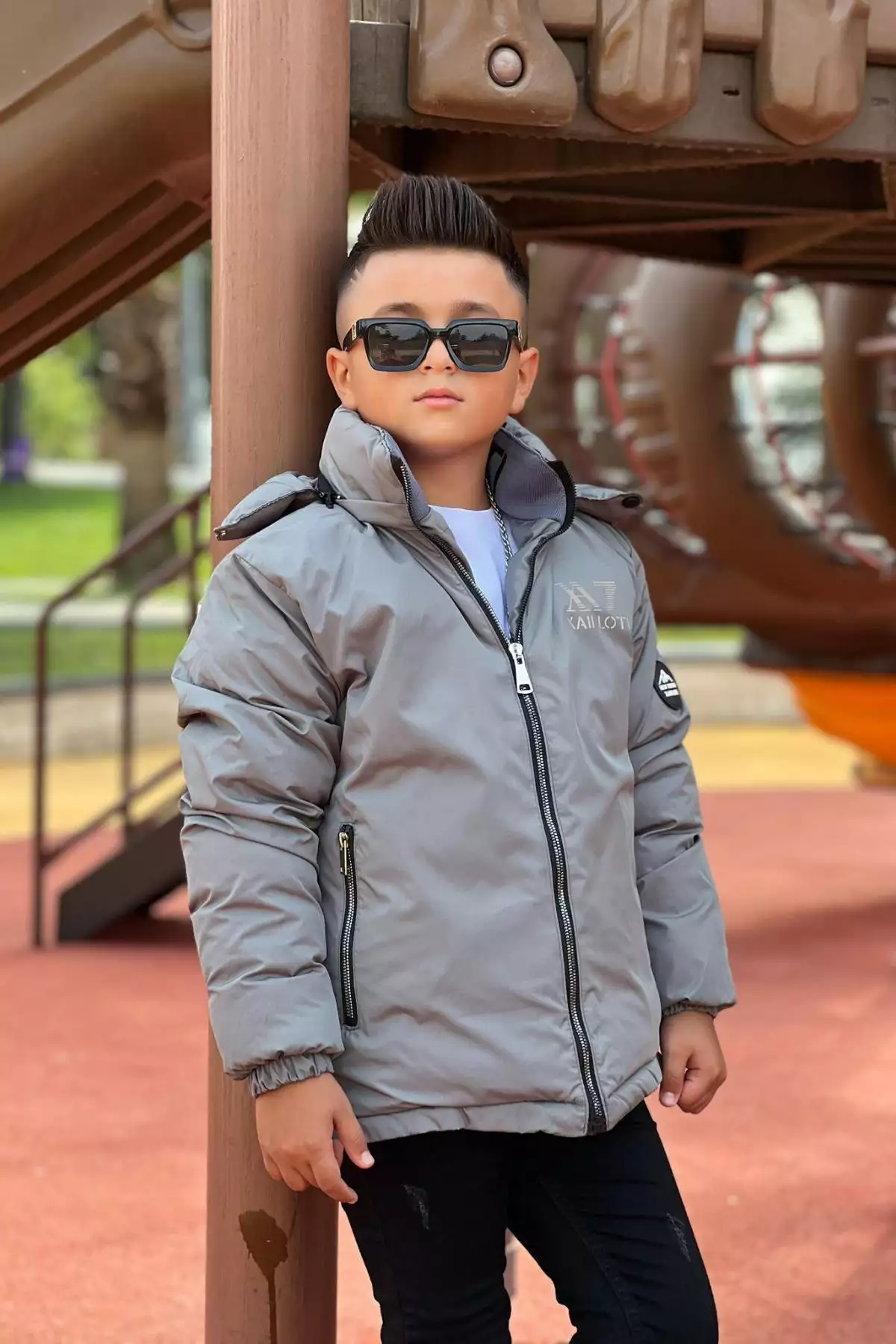 کاپشن زمستانی پسرانه با کلاه قابل جدا شدن و جزئیات یقه مدل KM3501 برند Pina Kids - 972648657