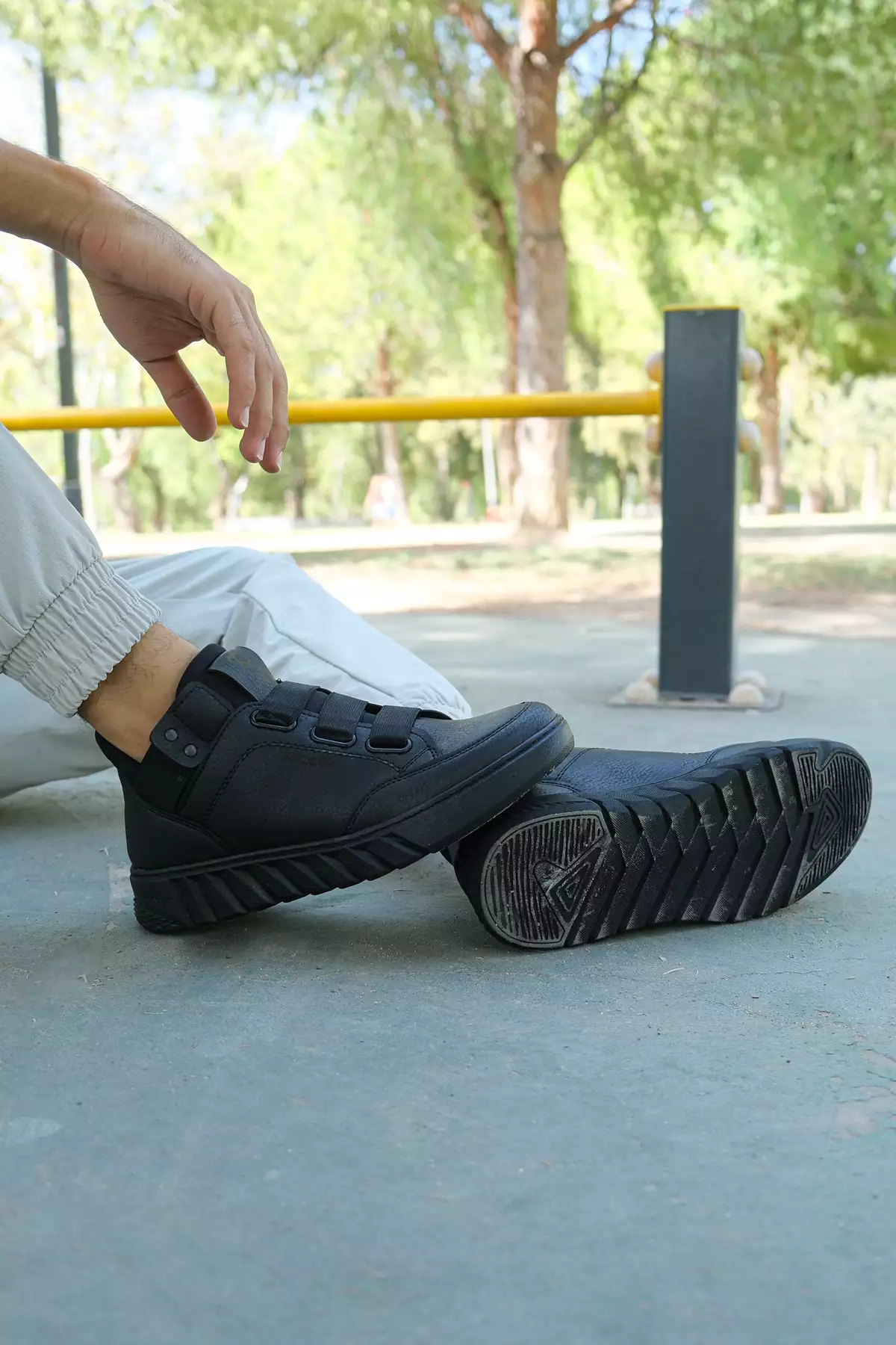 کفش ورزشی بوت سیاه رنگ 0012383 برند Riccon - 46551581