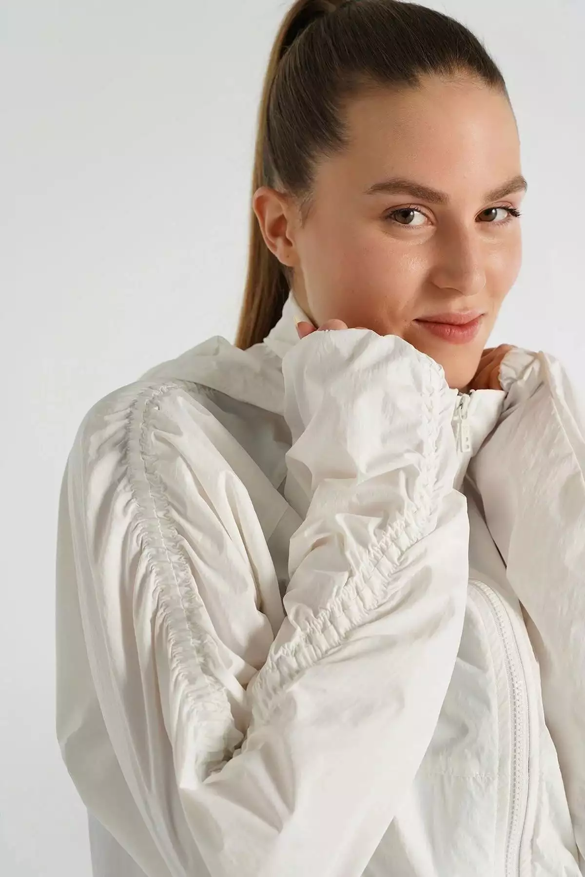 بارانی زنانه بری رای برند hummel - 896577912