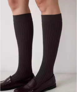 پانچ شلواری زنانه بافتنی رنگ فندقی 200 دنیر ضخیم تابستانی با طراحی خودکار تا زیر زانو برند Penti - 924130716