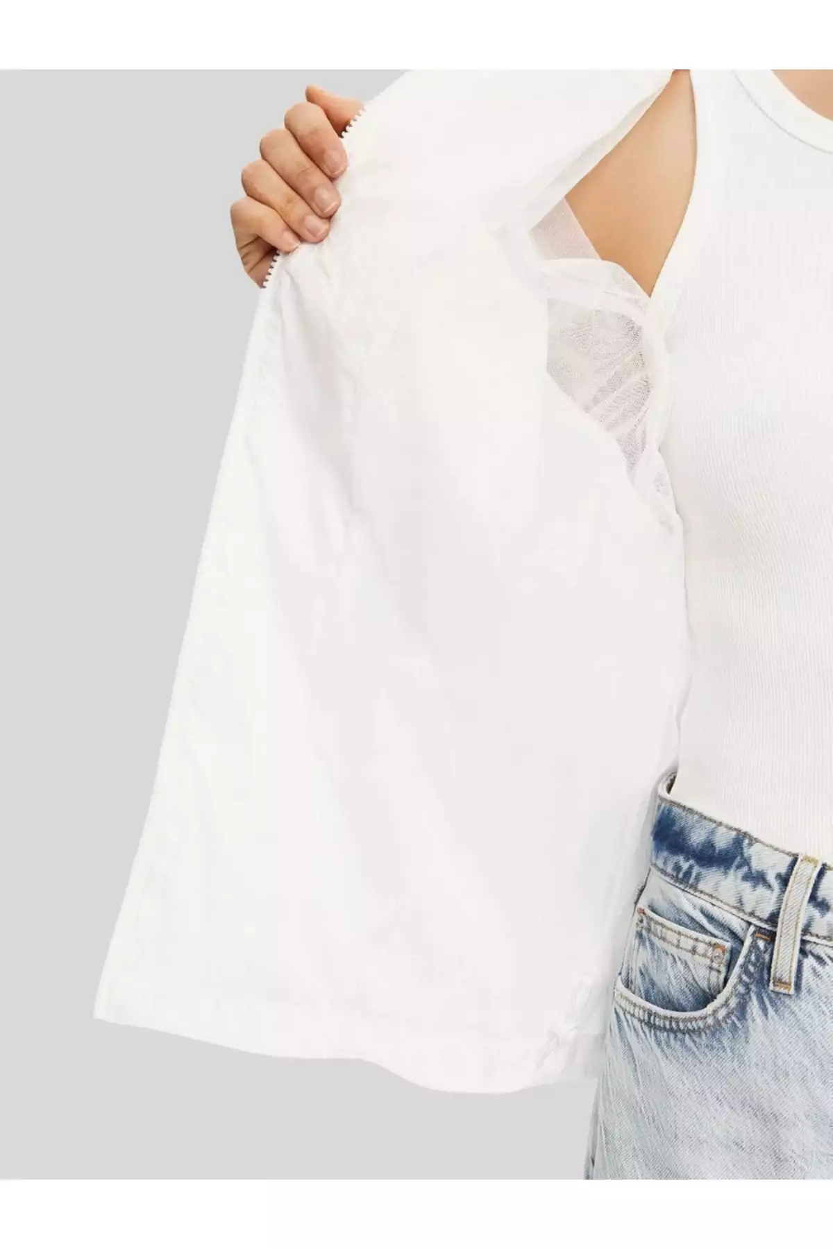 کتانی بادشکن 4G لوگو برند Guess - 995700142