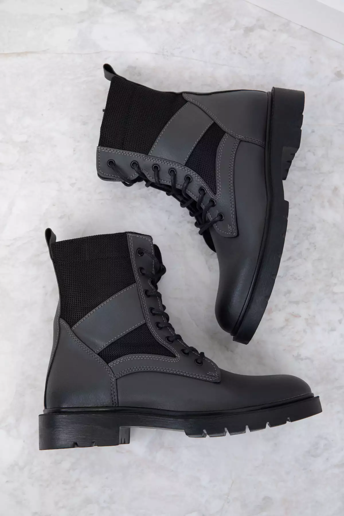 بوت و بوتی مردانه رنگ فومه 19692 برند SOHO - 883819134