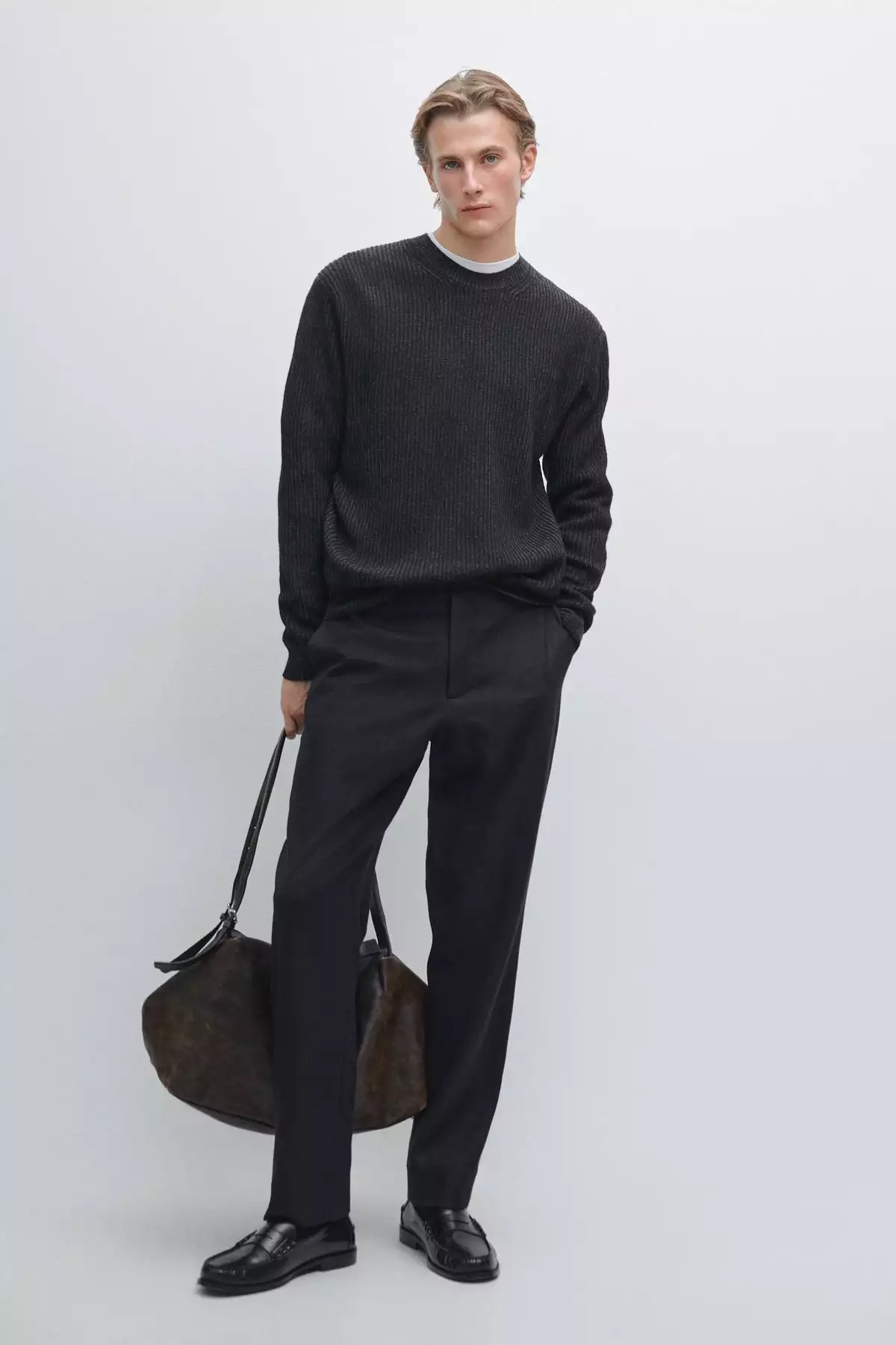 کِلاهک گردنی با ترکیب پشم یُن برند Massimo Dutti - 1019800061