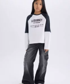 تیشرت دخترانه با یقه گرد و آستین بلند، سایز بزرگ و طرح چاپی برند Defacto - 888613971