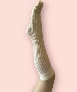 پاپوش شلواری بافتنی زنانه رنگ کرم 200 دنیه ضخیم مناسب زمستان با طرح خودکار زیر زانو برند Penti - 827322852