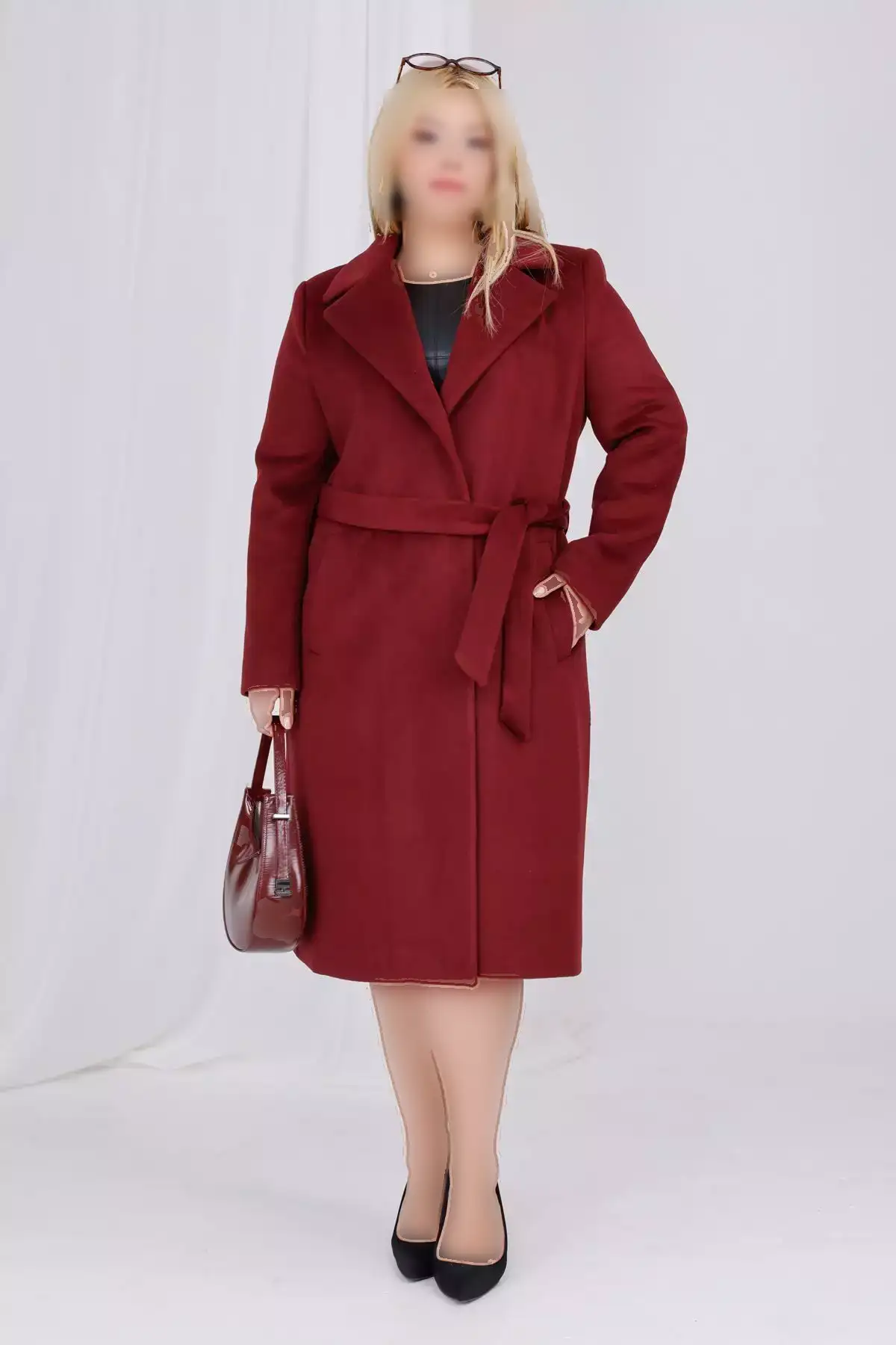 کاپشن زنانه به رنگ bordo با جزئیات کمربند و آستار از جنس پشم و بزرگ سایز برند Mooi XXL - 1029475244