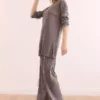 بلوز زنانه آنتراسیت با یقه و شلوار پالوazzo فتیلی TKM-19000180 برند Olalook - 637198415