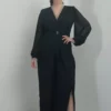 عبارت مورد نظر به فارسی به این صورت ترجمه میشود: