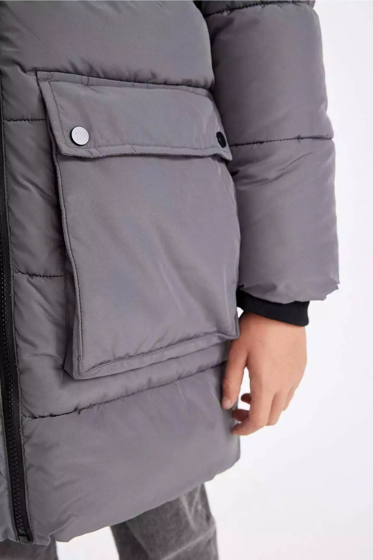 پارس کلاهدار ضدآب با زیپ و جیب برای پسران با آستر پشمی C8801A824CW برند Defacto - 871120440