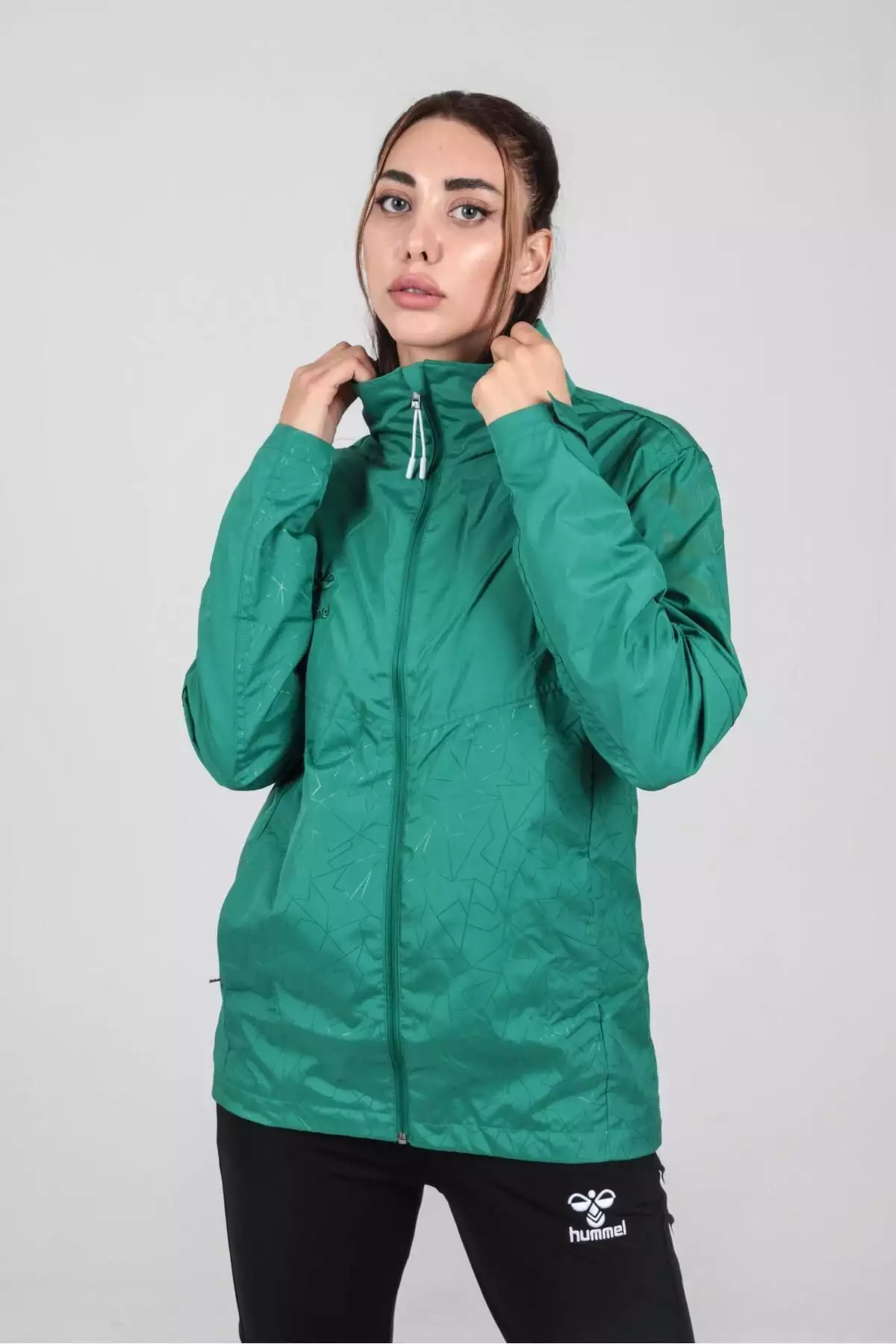 بارانی رویایی (رنگ سبز) برند hummel - 841949130