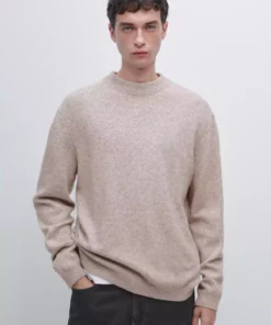کلاهبرش بافتنی یقه گرد از ترکیب پشم یونو برند Massimo Dutti - 1024807423