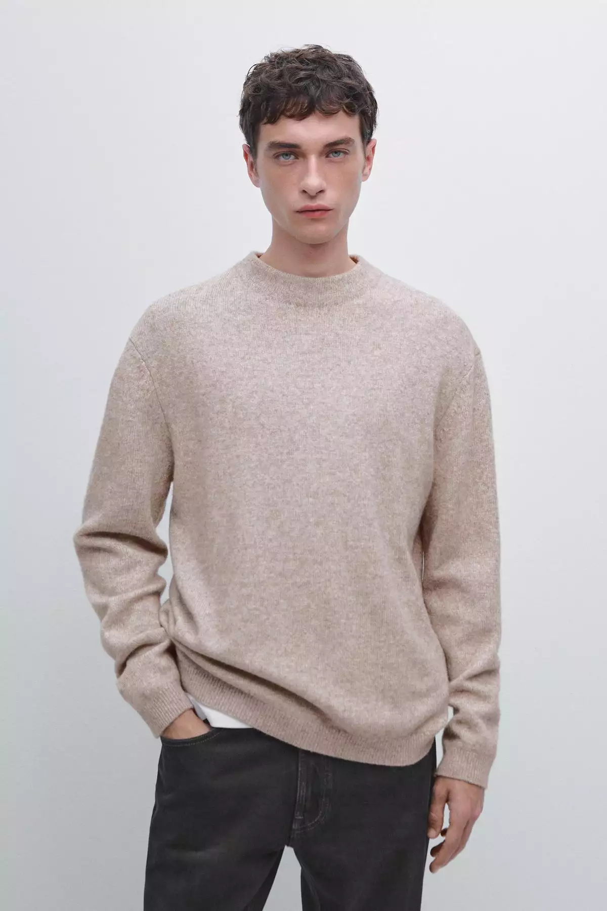 کلاهبرش بافتنی یقه گرد از ترکیب پشم یونو برند Massimo Dutti - 1024807423