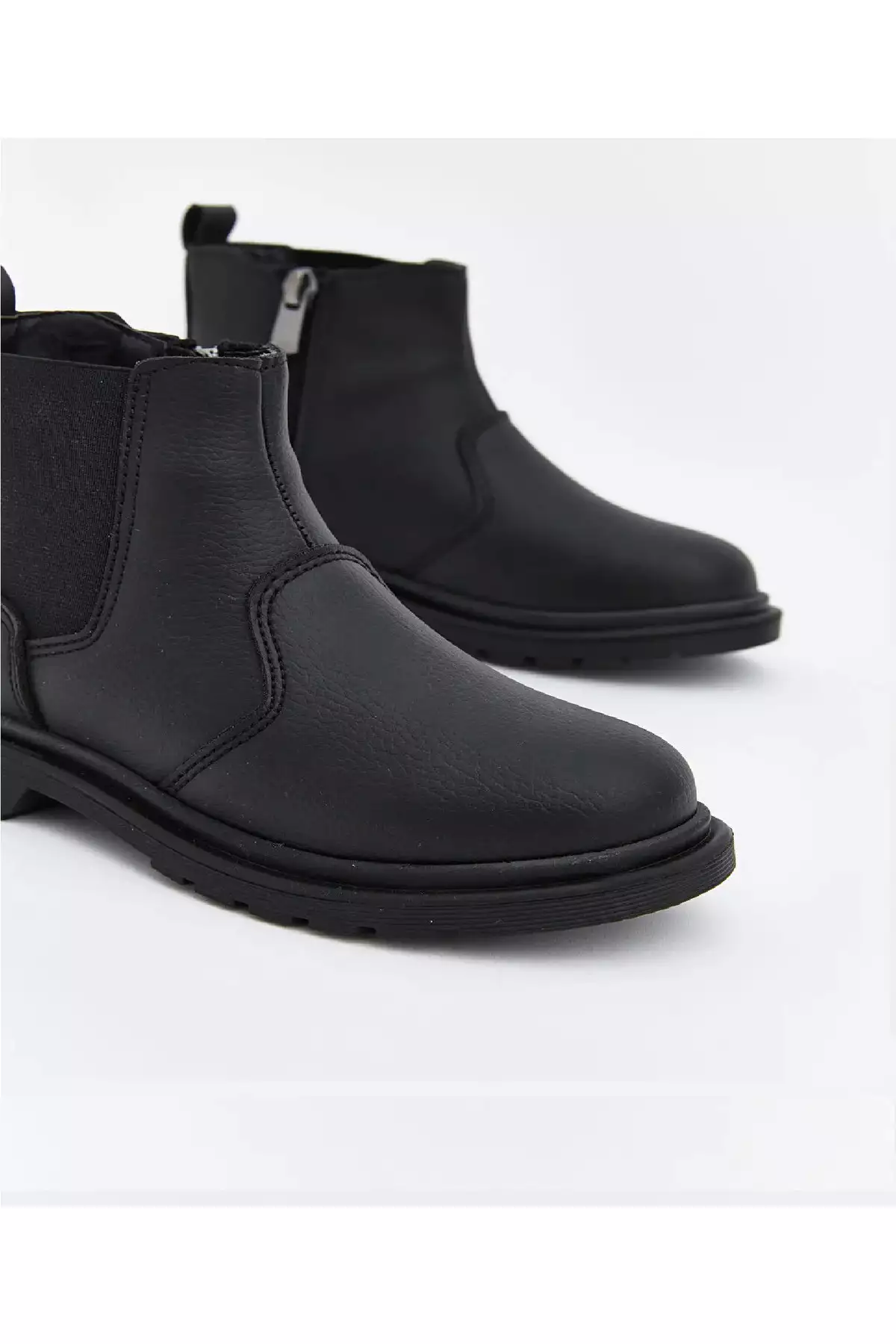 چکمه بچهگانه مردانه با ظاهر چرم سیاه برند LC Waikiki - 994112720