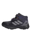 کفش کوهنوردی مردانه بچگانه رنگ آبی تیره مدل JS2091 TERREX SKYCHASER MID GTX CF برند adidas - 1038308171