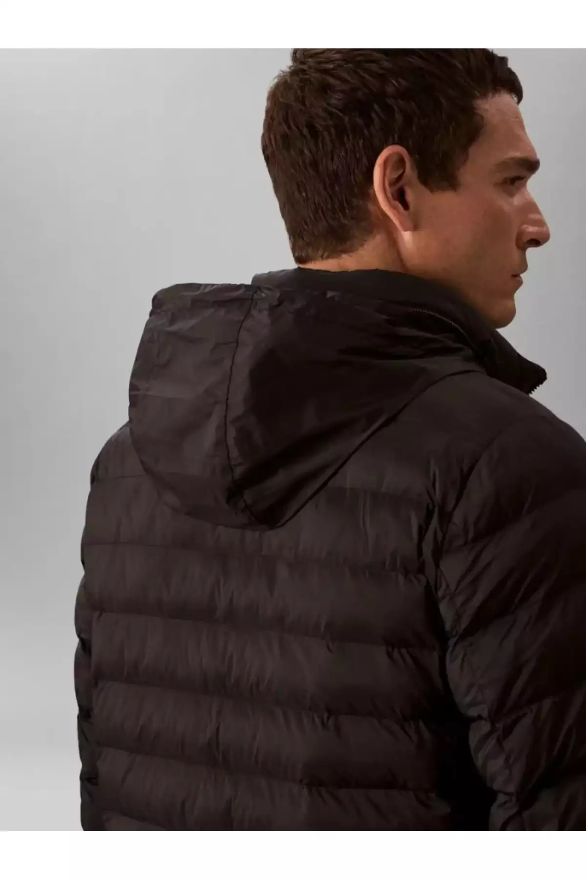 جاکت مشکی با کلاه قابل تنظیم و طراحی منظم با برند مردانه LV04RC511G U برند Calvin Klein - 982495952