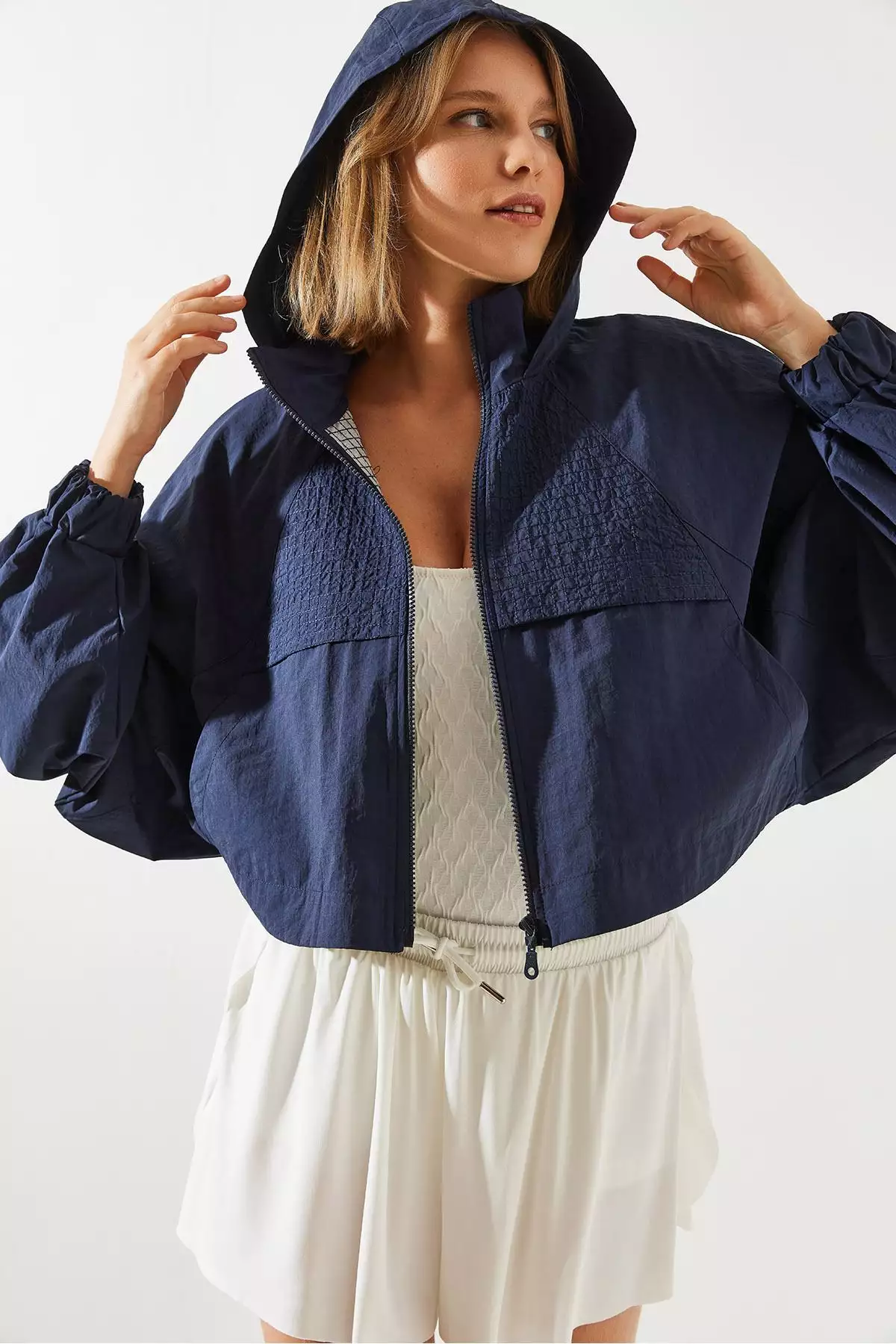 بارانی کلاهدار زنانه با درب پشت MBMS001 60501001 برند Bianco Lucci - 859647798