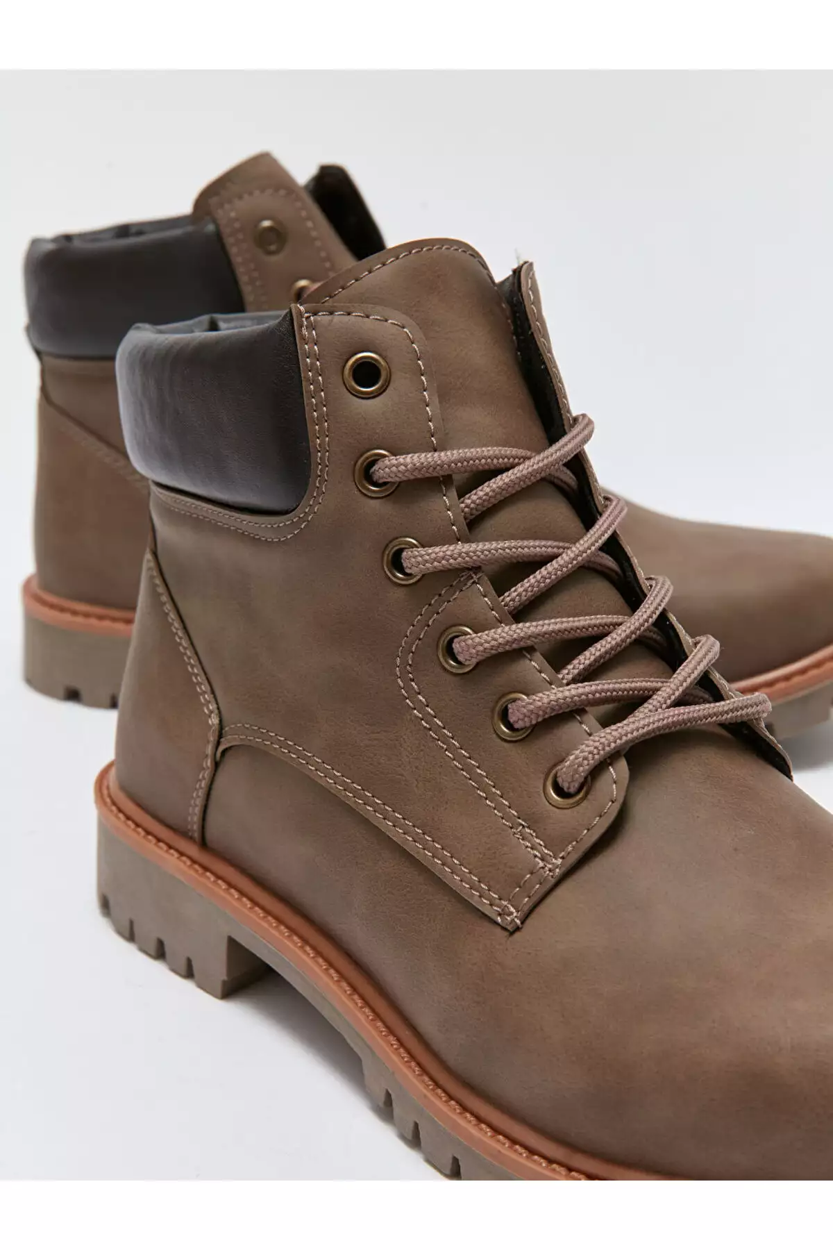 چکمه مردانه با ظاهر چرم و بند دار برند LC Waikiki - 762533546